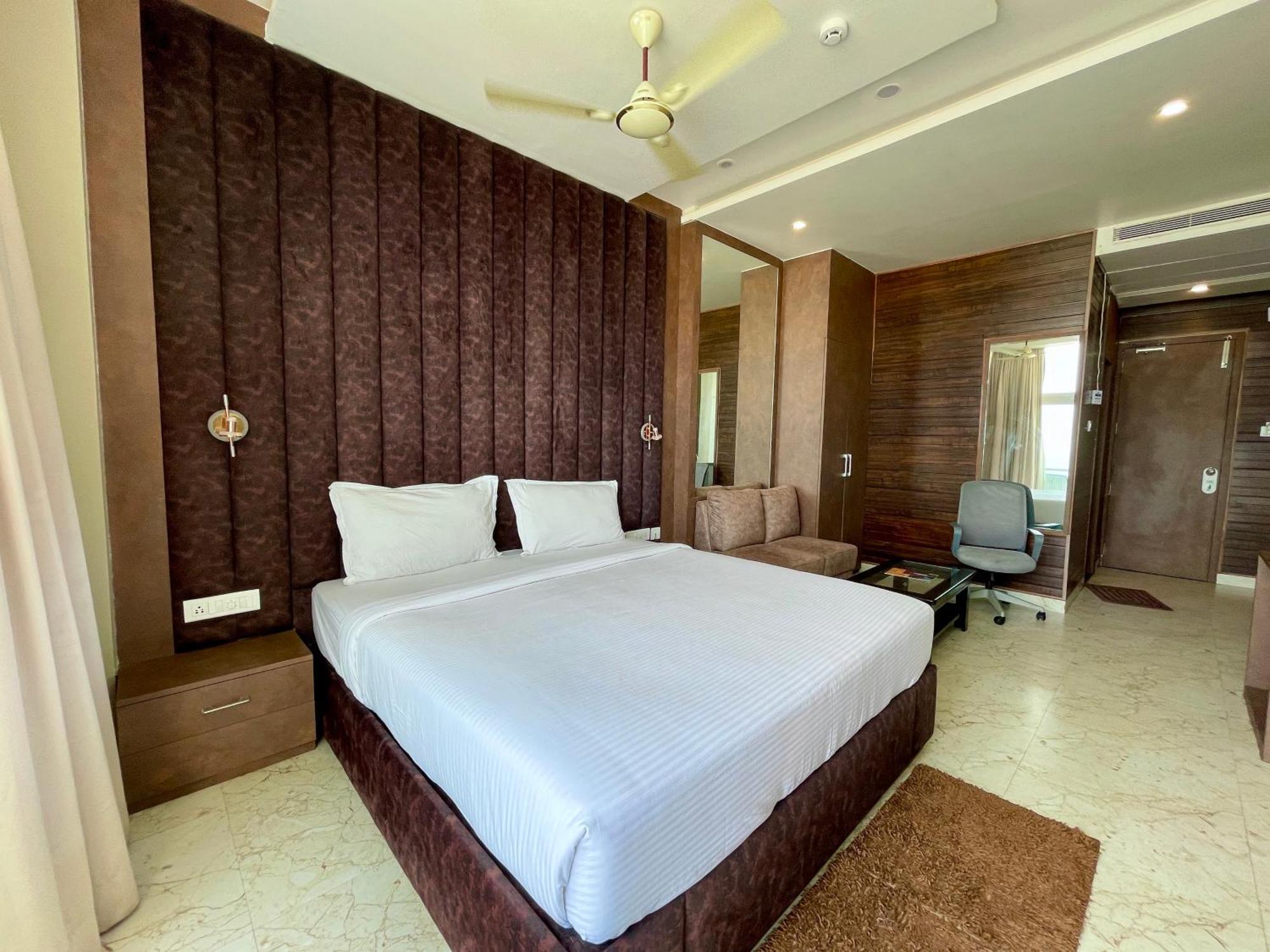 Hotel Tbs In Puri Exterior foto