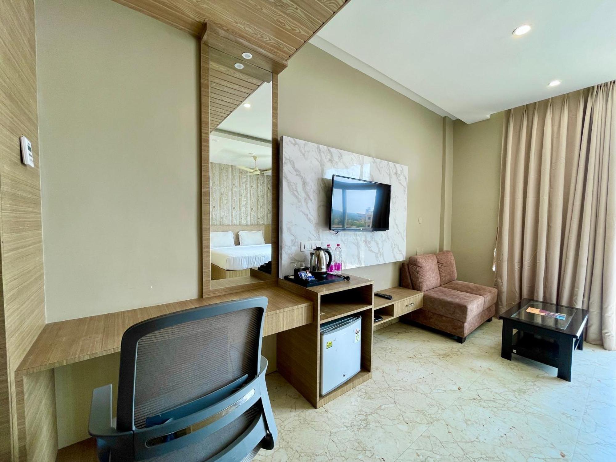 Hotel Tbs In Puri Exterior foto
